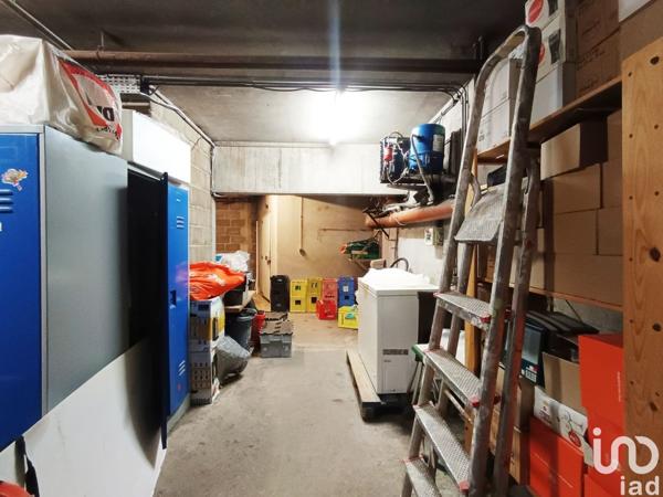 Bar-brasserie for sale 200 m² Paris 19