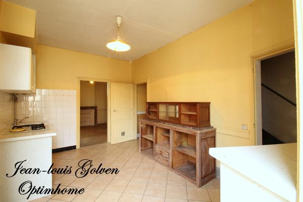 Bâtiment avec local commercial à SAINT ROME DE CERNON (12)