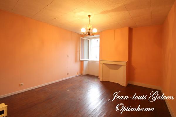 Bâtiment avec local commercial à SAINT ROME DE CERNON (12)