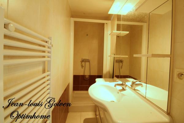 Bâtiment avec local commercial à SAINT ROME DE CERNON (12)