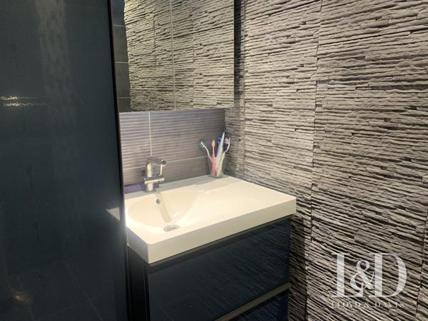 13006 Prado-Castellane- T3 de 66m2 avec extérieurs et ascenseur