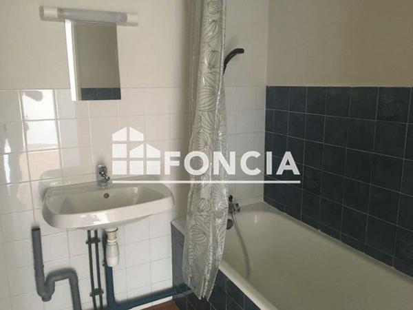 Location Studio 30.8 m² - 1. 3. 5. 7. rue du Poher Quimper 29000