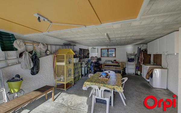 Maison à vendre    5 pièces •  Saint-André-le-Gaz