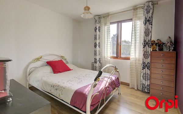 Maison à vendre    5 pièces •  Saint-André-le-Gaz