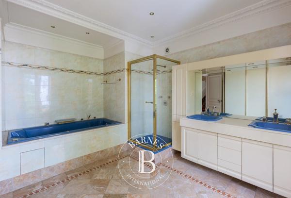 Chatou, Maison 5 Chambres -  285 m² à vendre