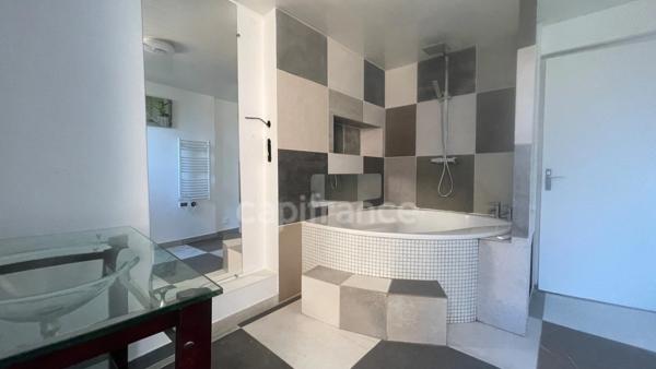 À vendre le boulou(66) Maison T8 en pierre de 190 m² – 5 chambres – Appartement indépendant – Proche Espagne – Un potentiel exceptionnel à prix attractif