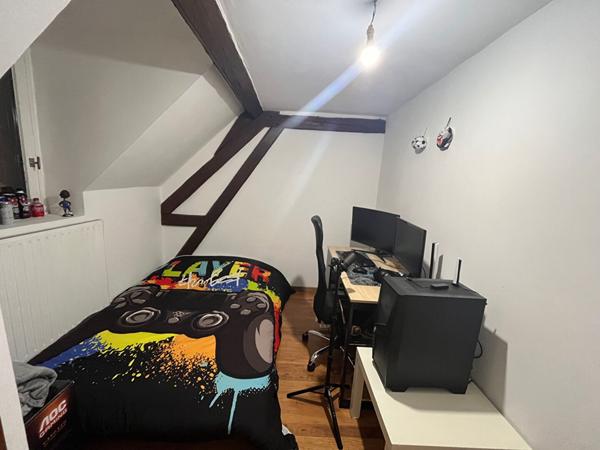 Charmante Maison à Louer à Bouquetot - Meublée