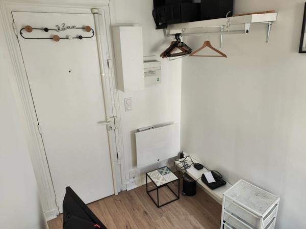 Dpt Paris (75), à vendre PARIS 10EME ARRONDISSEMENT STUDIO DE CHARME DPE en E