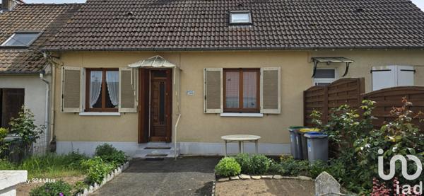 Maison de village 4 pièces de 55 m² à Venesmes (18190)