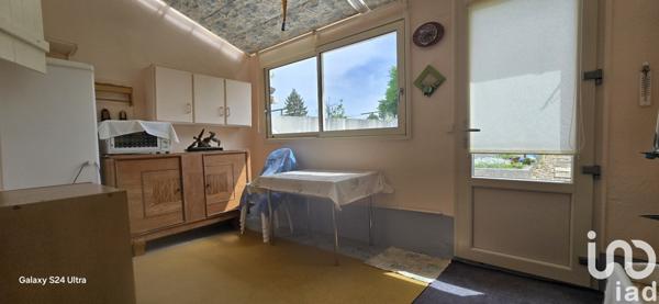 Maison de village 4 pièces de 55 m² à Venesmes (18190)