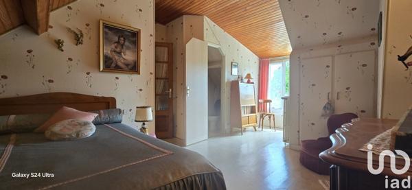 Maison de village 4 pièces de 55 m² à Venesmes (18190)