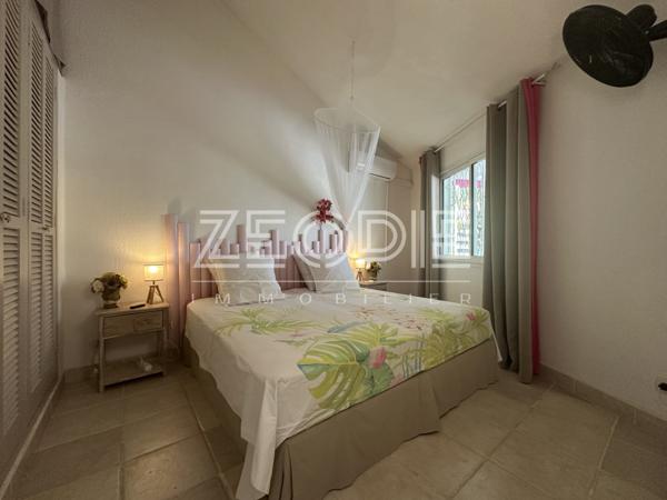 Saint-François (97118) Villa résidence Karukera de 76m² environ sur un terrain de 380m² avec piscine.