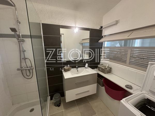 Saint-François (97118) Villa résidence Karukera de 76m² environ sur un terrain de 380m² avec piscine.