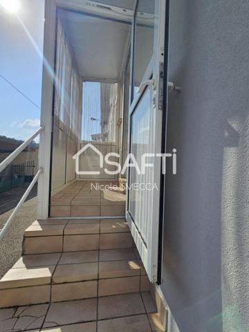 Maison mitoyenne d'un coté,rénovée,4 chambres...