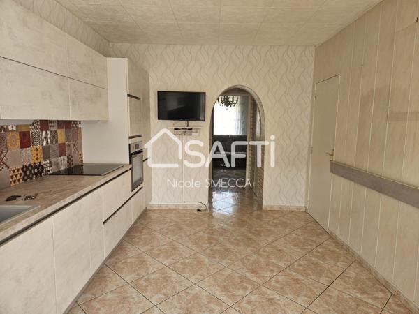 Maison mitoyenne d'un coté,rénovée,4 chambres...