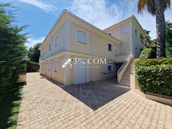 Villa 15 pièce(s) 11 chambre(s) 300 m²