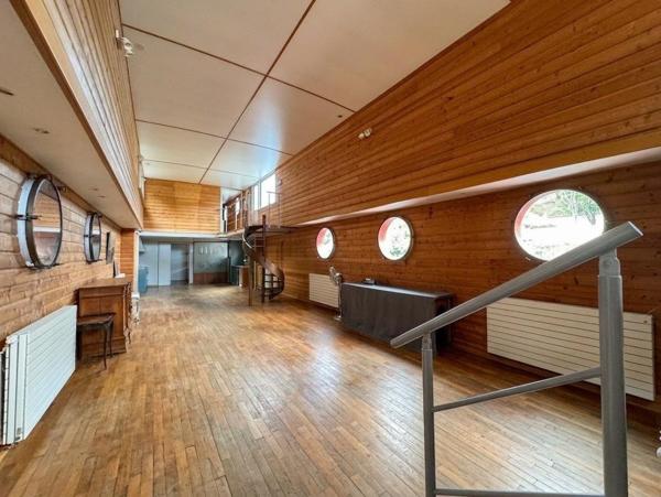 Maison 9 pièces - 200 m² Exclusivité efficity