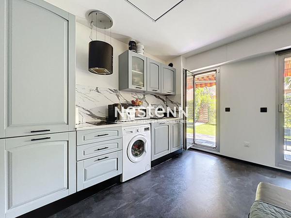 REZ-DE-JARDIN - 2P - 42m² - Golfe Juan - Sud - Parking - Cave