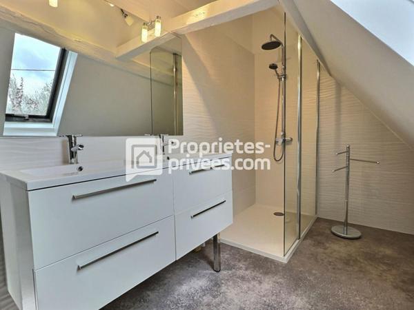 Ensemble de charme, à colombages, environ 450m², dépendances, piscine proche de MONTPON (24700)