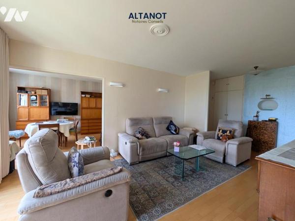 Appartement T5 avec balcon - 3 chambres - cave