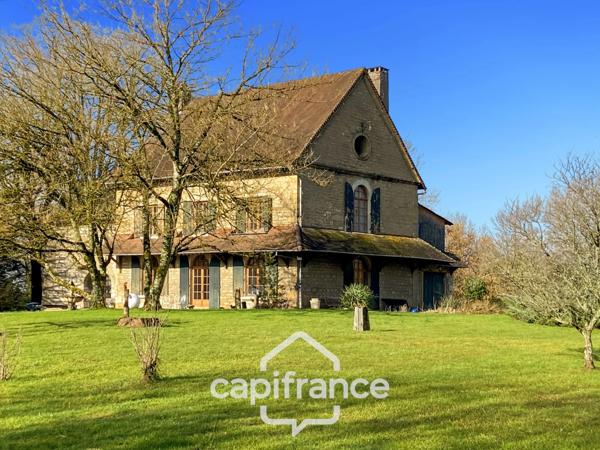 Propriété à vendre - Ancienne chapelle - 8 pièces CUISEAUX (71) sur 1.1 hectare de terrain.