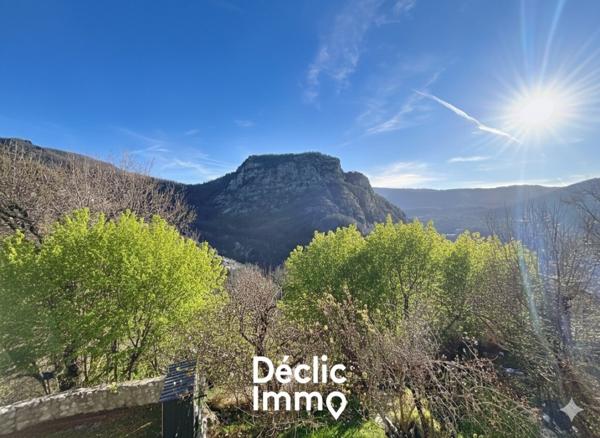 Vente maison Greolieres, 99m² 5 pièces 240 000€ avec garage