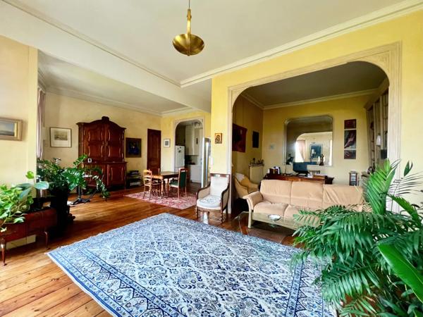 Triangle d’or vaste appartement T4