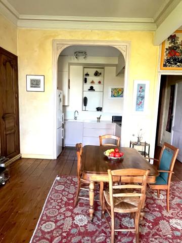 Triangle d’or vaste appartement T4