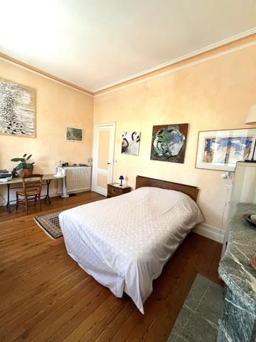 Triangle d’or vaste appartement T4