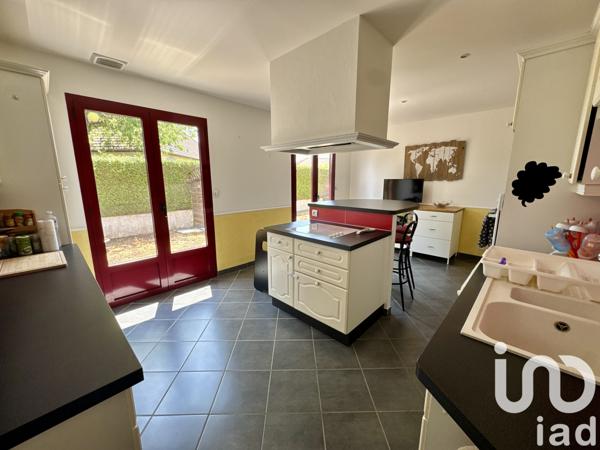 Maison à vendre 4 pièces 150 m² Châtillon-sur-Thouet