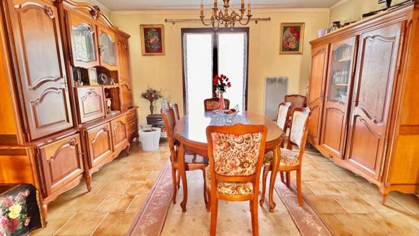 Agréable maison de plain-pied avec studio et garage de 30 m²