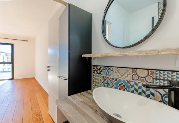 Bel appartement T4 de 98 m² avec terrasse, Bordeaux Chartrons