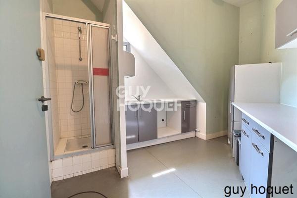 Local commercial Bernay