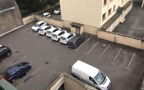 Stationnement à louer    Brive-la-Gaillarde