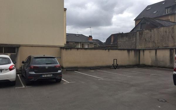 Stationnement à louer    Brive-la-Gaillarde