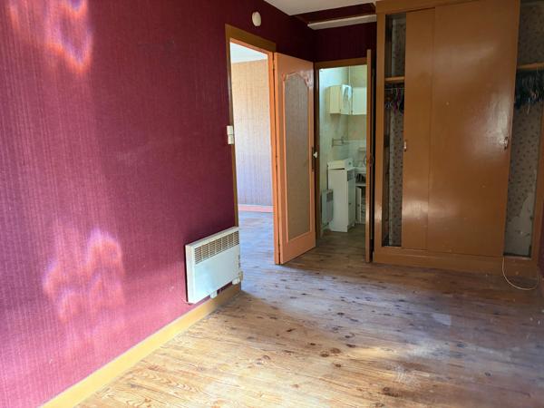 MAREUIL SUR LAY DISSAIS 85320 CALME ABSOLU AVEC TOUT A PIED MAISON A RAFRAICHIR AVEC GARAGE A PRIX FOU