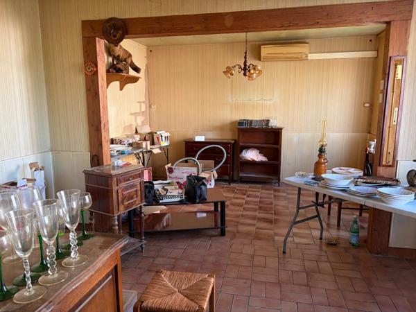 MAREUIL SUR LAY DISSAIS 85320 CALME ABSOLU AVEC TOUT A PIED MAISON A RAFRAICHIR AVEC GARAGE A PRIX FOU