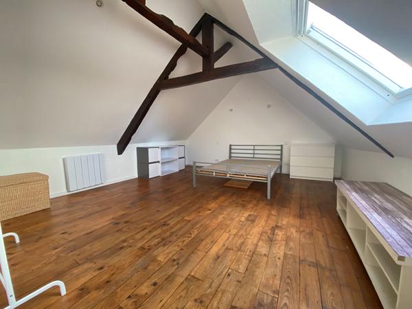 A LOUER - Maison de ville, 3 chambres à CAULNES. (AXE RENNES/ST BRIEUC)