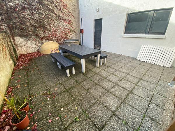 A LOUER - Maison de ville, 3 chambres à CAULNES. (AXE RENNES/ST BRIEUC)