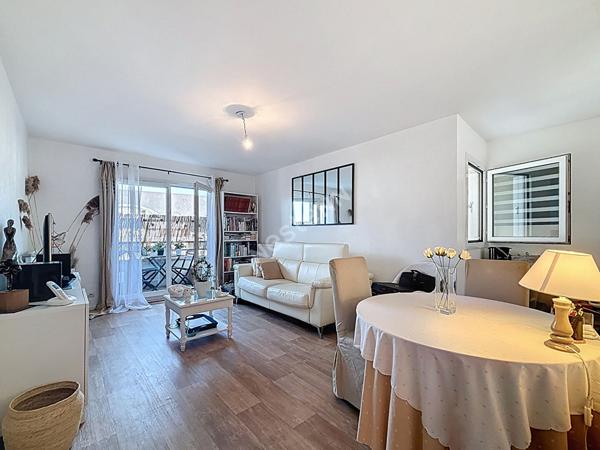 TOURS - VELPEAU - BALCON - ASCENSEUR - PARKING