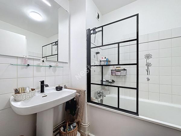 TOURS - VELPEAU - BALCON - ASCENSEUR - PARKING