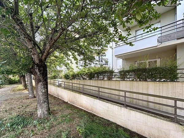 TOURS - VELPEAU - BALCON - ASCENSEUR - PARKING