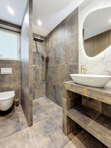 MAGNIFIQUE MAISON RENOVEE DE 270 M² SUR UNE PARCELLE DE 5030 M²