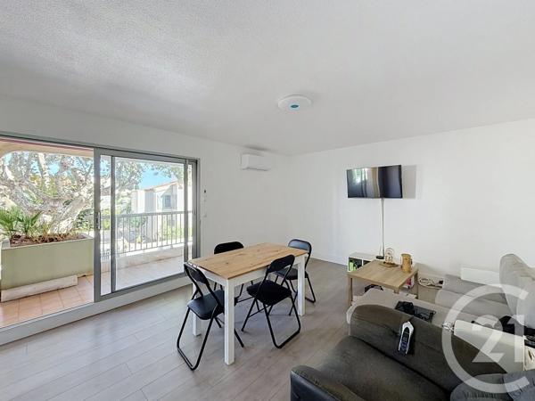 Appartement F3 à vendre  3 pièces - 61,92 m 2   HYERES  - 83