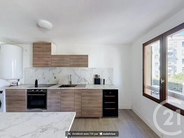Appartement F3 à vendre  3 pièces - 61,92 m 2   HYERES  - 83