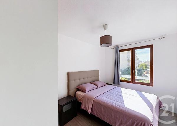 Appartement F3 à vendre  3 pièces - 61,92 m 2   HYERES  - 83