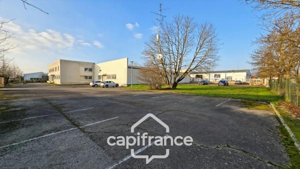 A vendre CHALON SUR SAONE, Local/bureau de 2009 m² sur terrain de 4971 m²