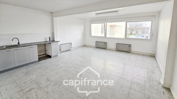 A vendre CHALON SUR SAONE, Local/bureau de 2009 m² sur terrain de 4971 m²
