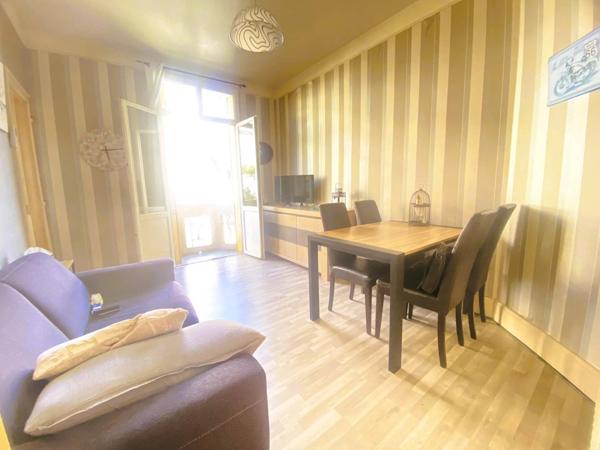 03200 VICHY - APPARTEMENT 2 PIÈCES AVEC BALCONS ET CAVE