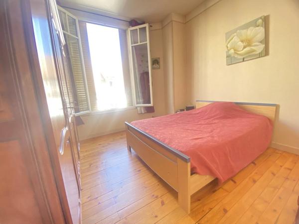 03200 VICHY - APPARTEMENT 2 PIÈCES AVEC BALCONS ET CAVE